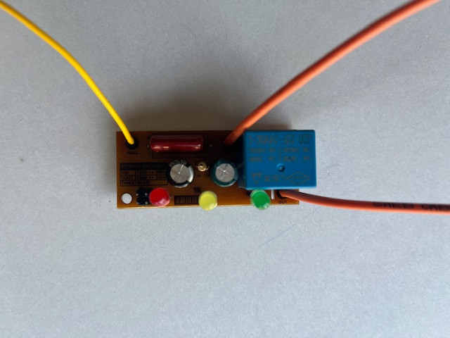 برد محافظ ولتاژ 15A با IC دیجیتال